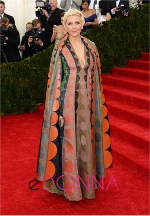 Maggie Gyllenhaal in Valentino