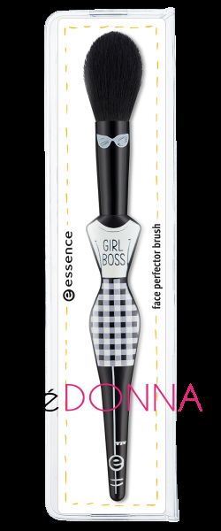essence girl squad face perfector brush 01_Closed