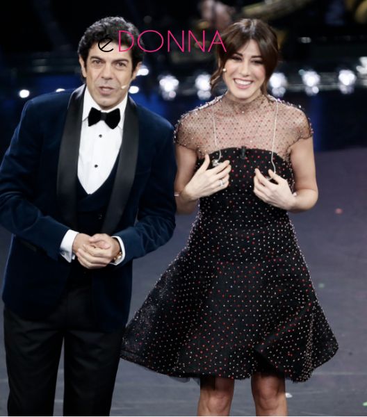 sanremo-2019-abito-virginia-raffaele-prima-serata-02