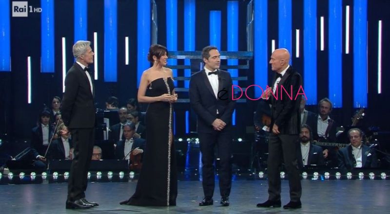 sanremo-2019-abito-virginia-raffaele-prima-serata-03